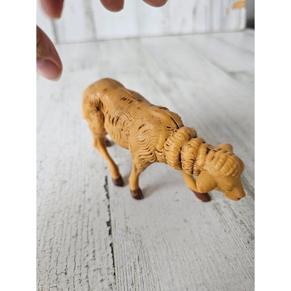 Vintage plastic Italy sheep large nativity decor Xmas religious brown - Picture 5 of 10